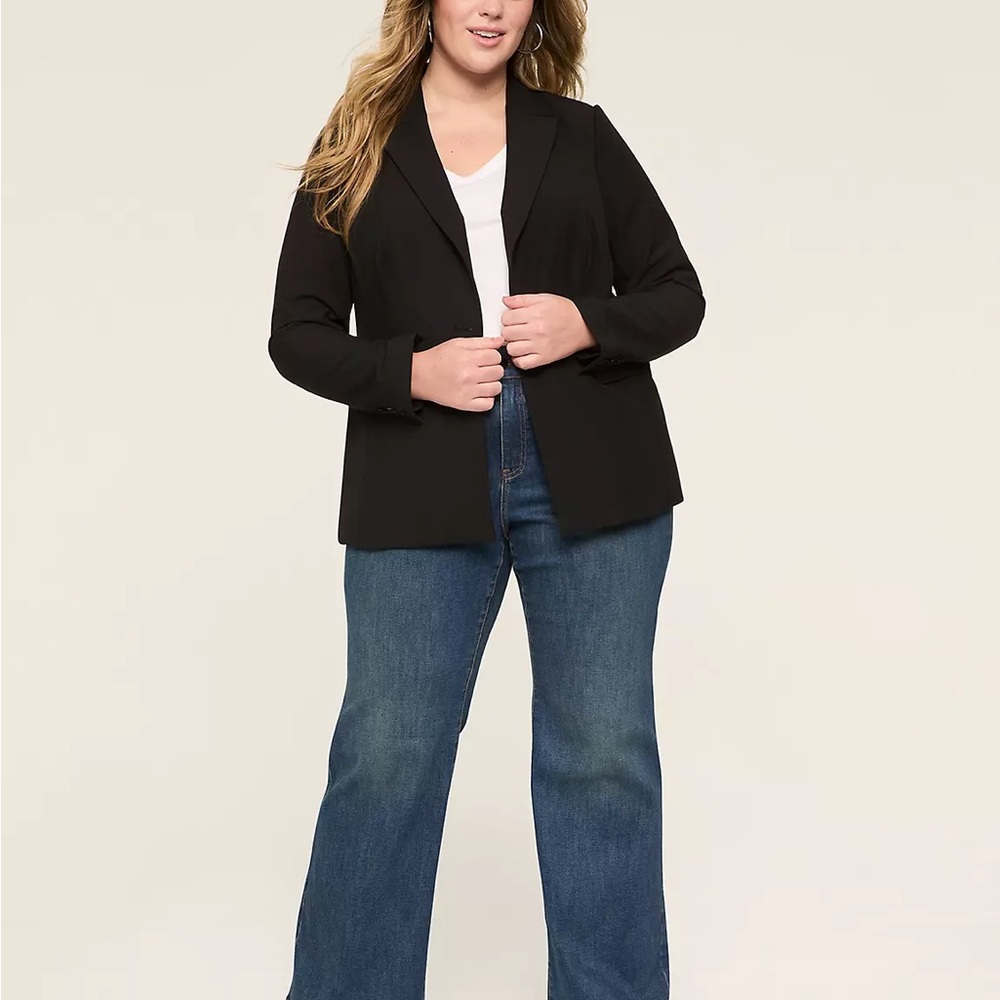 ✨ Classic Chic Blazer – NWT ✨ - Picture 5 of 10